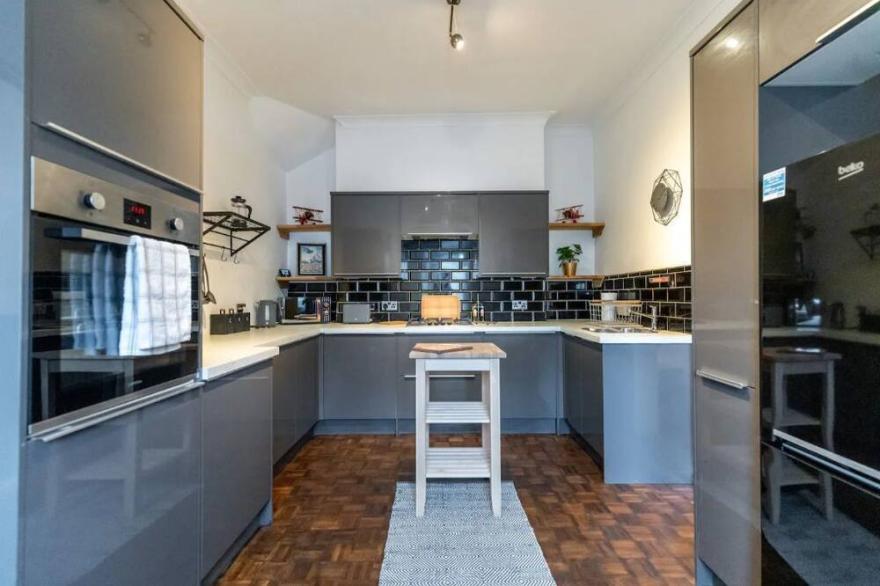 The Wanderer - Lovely 3bd House - upto 10 guests.
