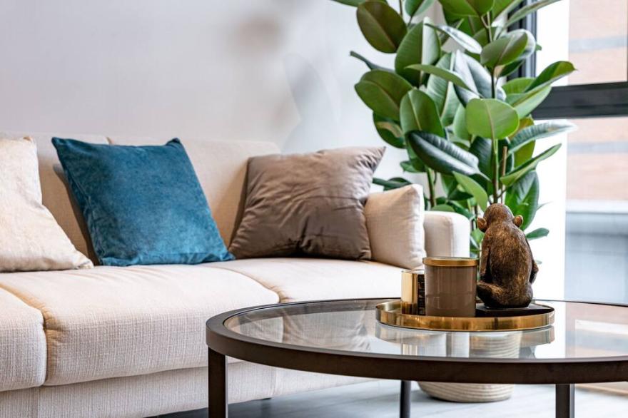 St Martin's Place 2 Bed Luxury Apartment Bham