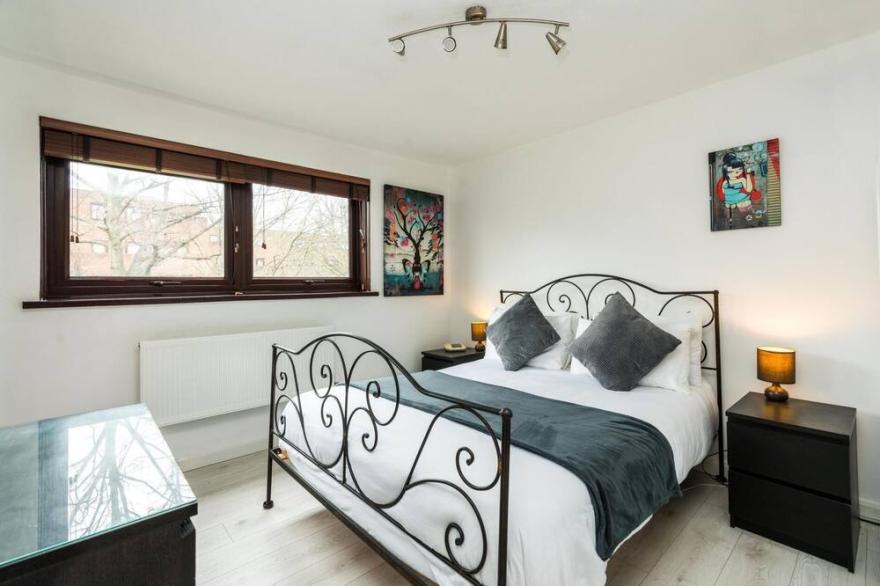 Luxury Islington Apartment with Balcony Islington