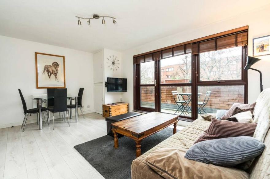 Luxury Islington Apartment with Balcony Islington