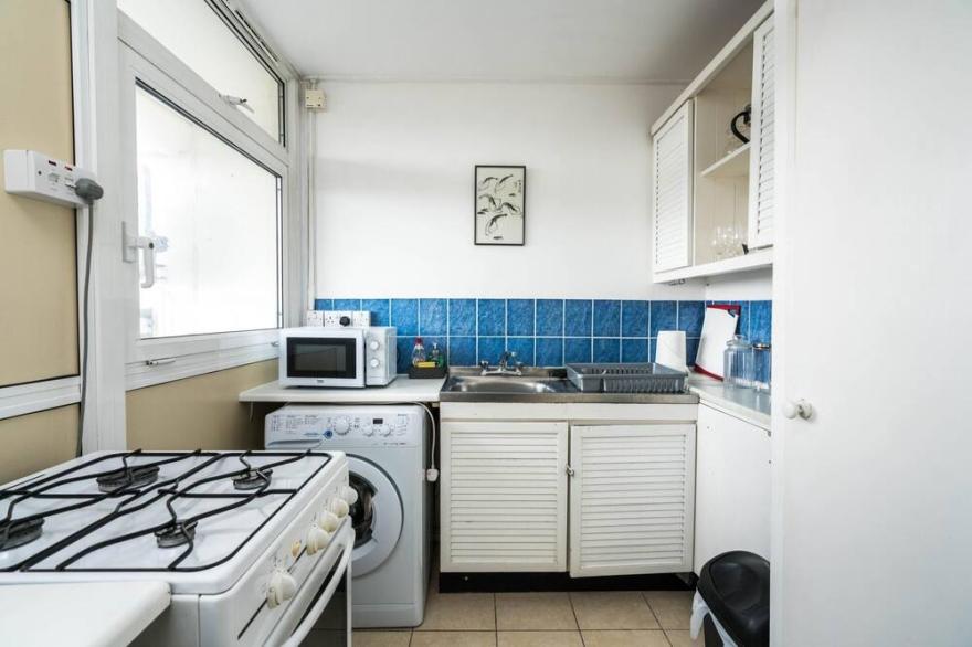 A Skyhigh Stay for 2 in Vauxhall London