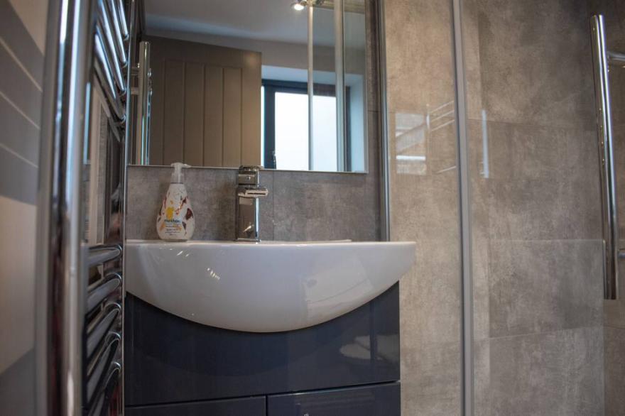 ★ Brand New Silver Forge -  Luxury High End Two Bedroom - En Suite - City Centre