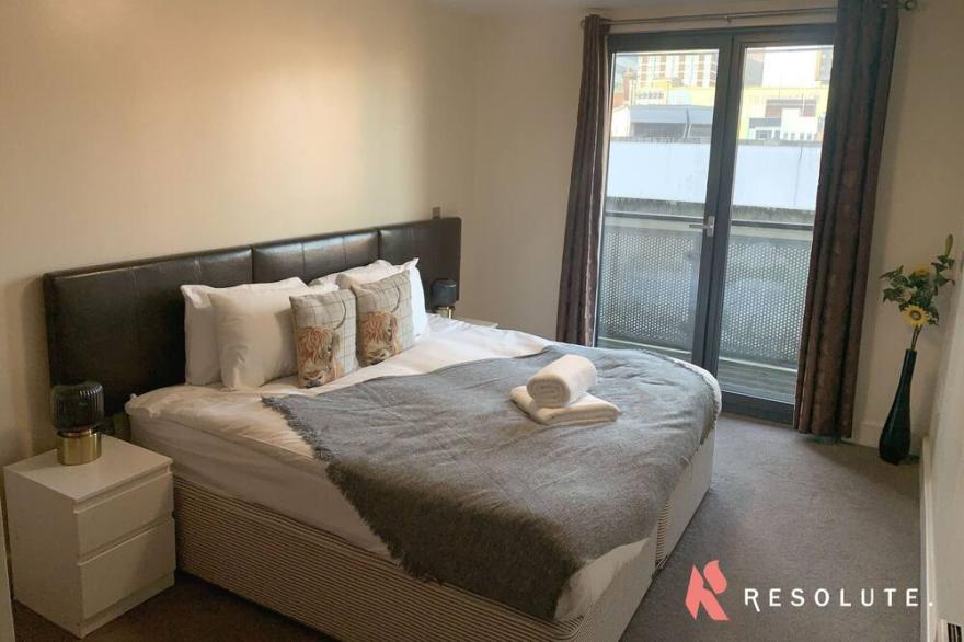 ★ New Renovated Arcadian Centre - One Bedroom - Balcony - Sofa Bed
