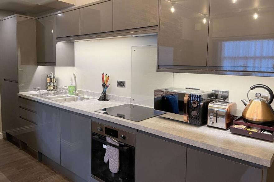 ★ City Centre Lux Silver Forge - Two Bed with Office - New