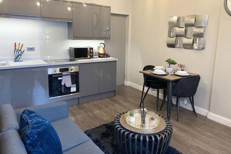 ★ City Centre Lux Silver Forge - Two Bed with Office - New