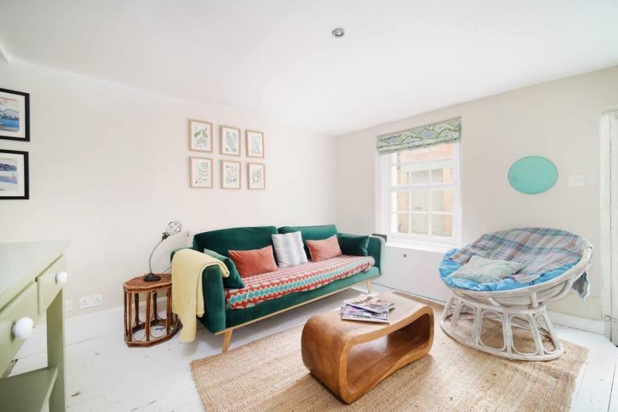 Idyllic Cottage in the Heart of Somerset