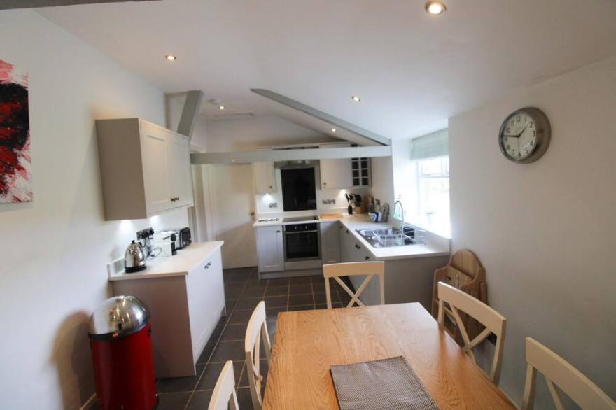 Calley House, Hutton  -  a cottage that sleeps 6 guests  in 3 bedrooms