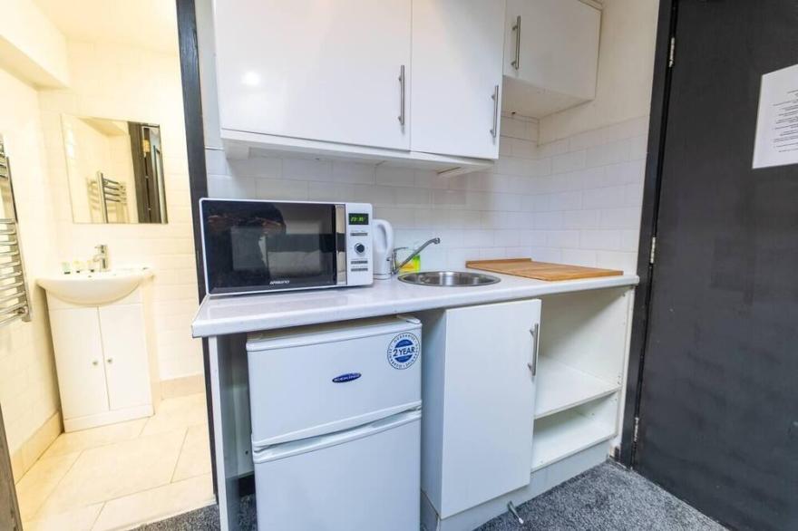 Ensuite style Studio in Selly Oak