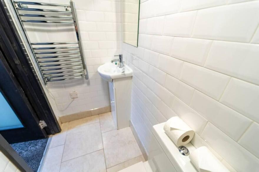 Ensuite style Studio in Selly Oak