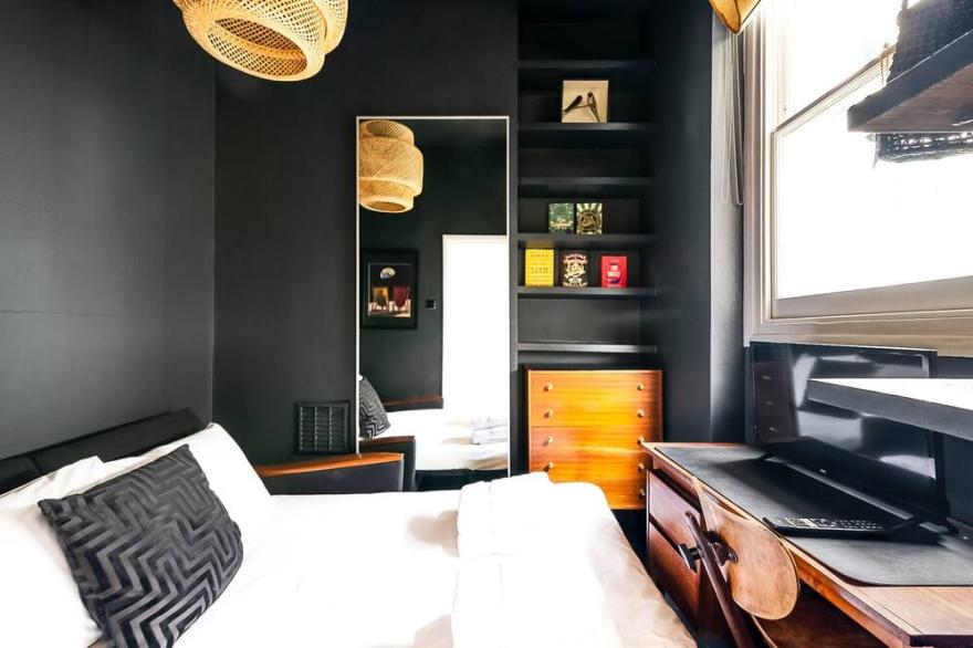 Artsy Dalston Flat