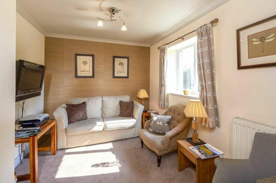 Lovely apartment in villa for 4 guests with WIFI, TV and parking