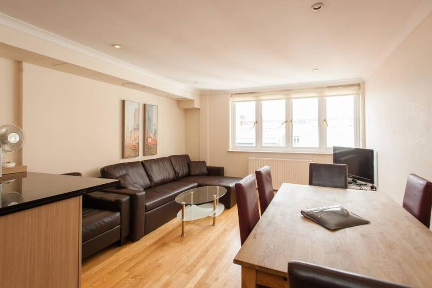 Terrace Apartment | apx. 10 Min. from London Eye