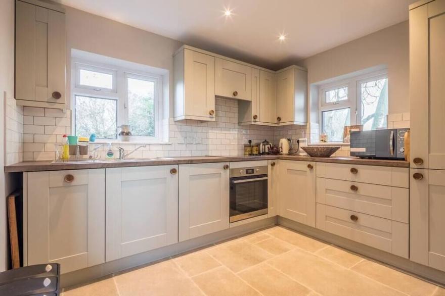 Whooper Cottage - Charming & Cosy Country Cottage