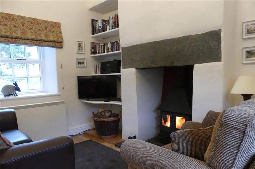 Pant Glas - Two Bedroom Cottage, Sleeps 3