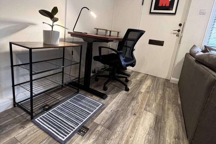 Fantastic Central Apartment with PARKING
