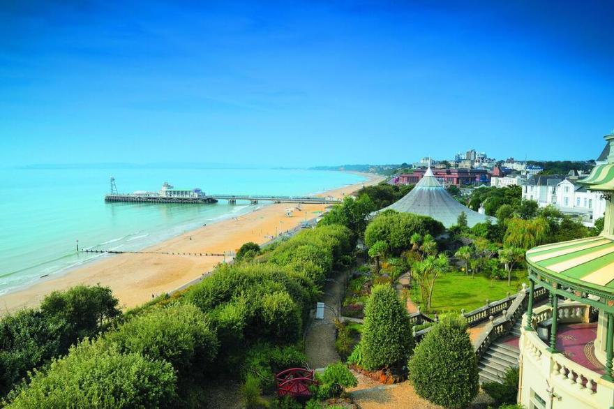 BOURNECOAST: Apartment with courtyard - FM8509