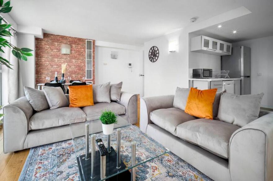 Luxury B1 Apartment - Parking
