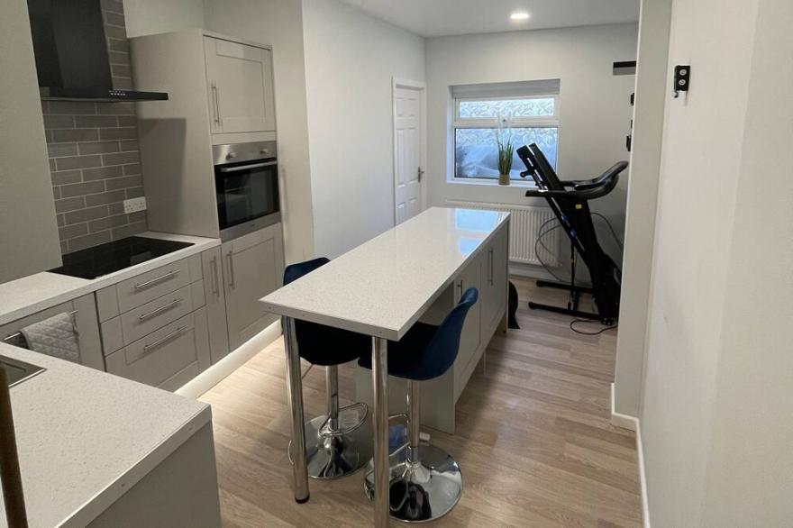 Comfy space in quiet area - 20 min from Sheffield City Center