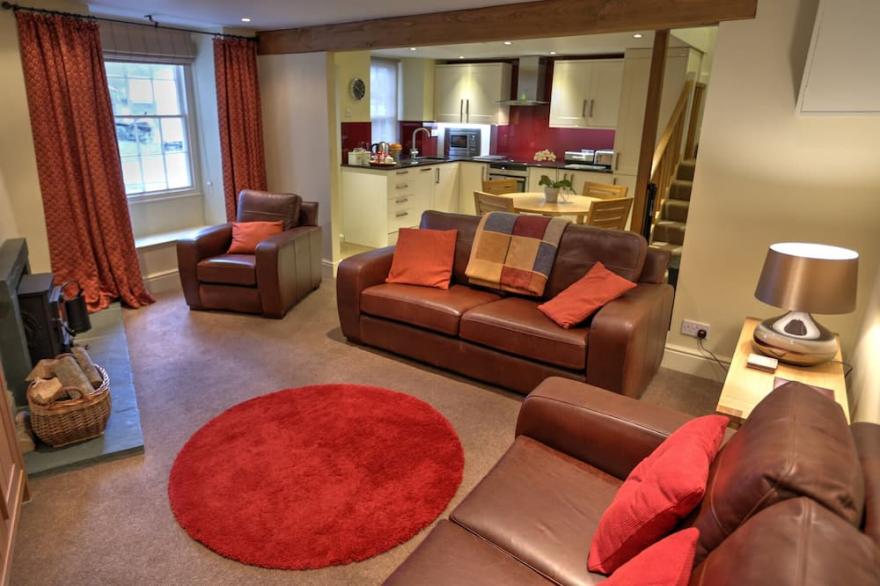 Townfoot Cottage, Elterwater - Dog & E.V friendly - Sleeps 4