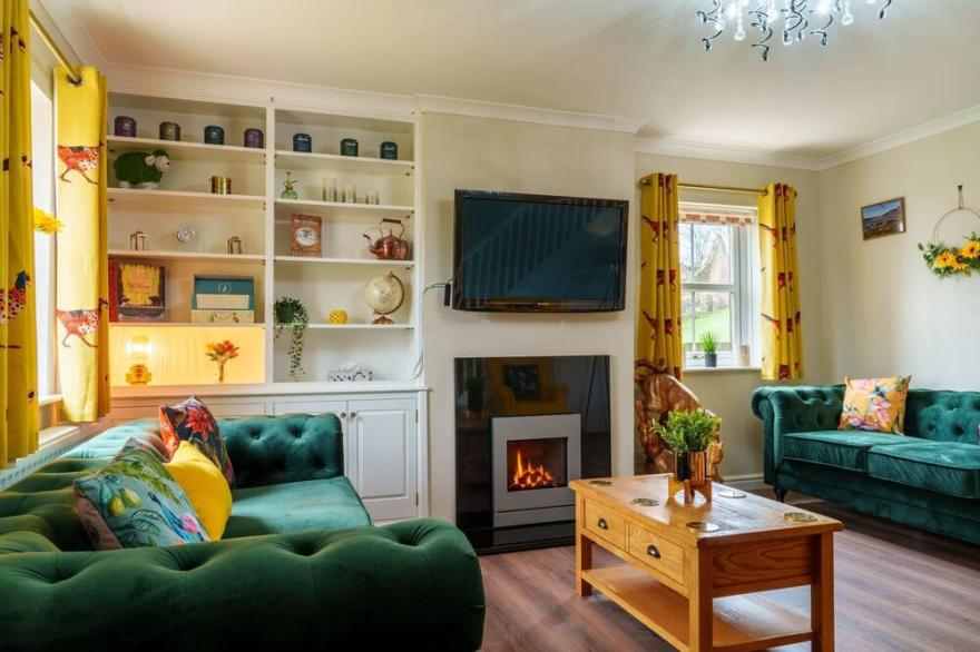 Nannycroft Cottage -  Dog-friendly cottage with garden.