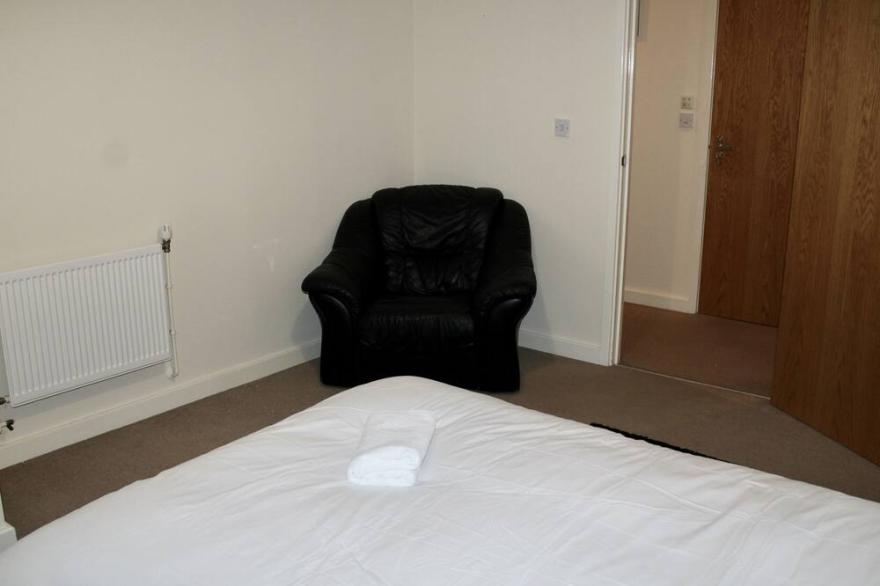 Glamorous two bed flat