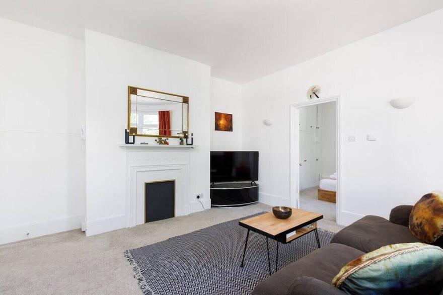 Central Brighton 1 Bed newly renovated apartment