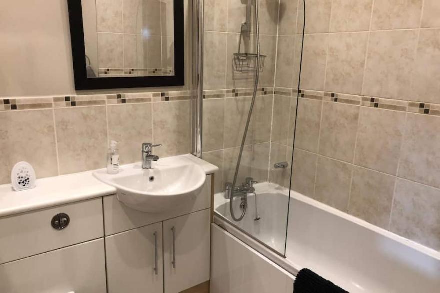 Holiday house Redhill for 4 - 10 persons with 5 bedrooms - Row house