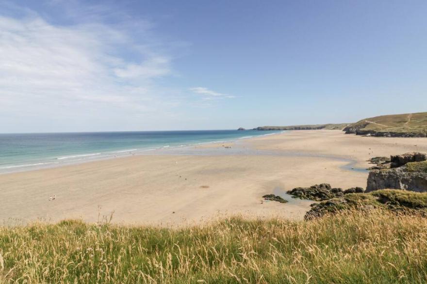 CUBERT NO.3, pet friendly, with hot tub in Goonhavern