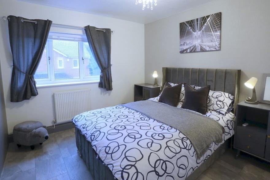 Pass the Keys | Refurbished Home Near City Centre