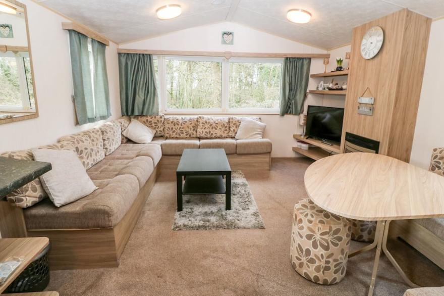 191 SNOWDONIA VIEW, pet friendly, with a garden in Chwilog