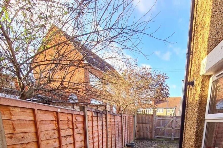 Maple House - Inviting 1-Bed Apartment in London