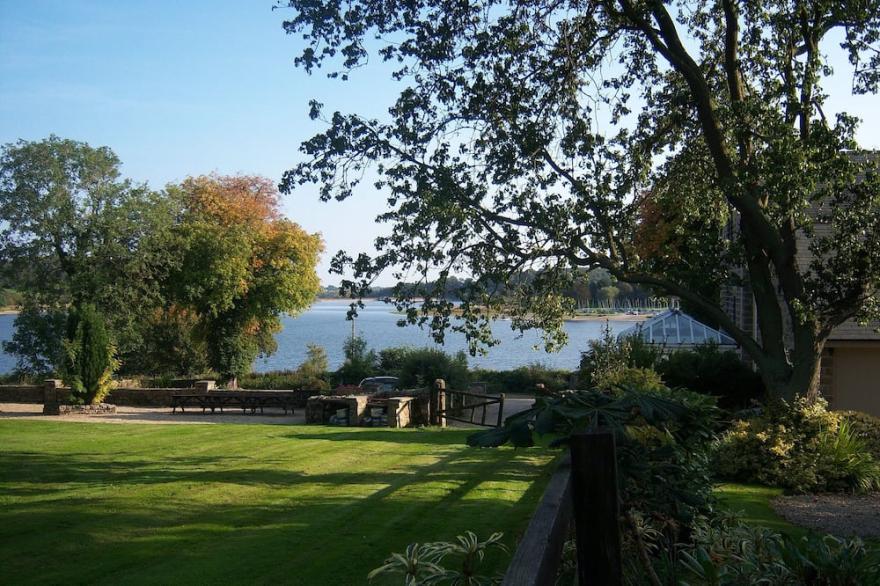 Victorian Detached Stone Built ‘Gentleman’s Residence’ sleeps 6-13