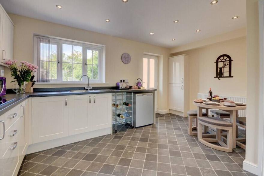 Kings Gift - Two Bedroom House, Sleeps 4