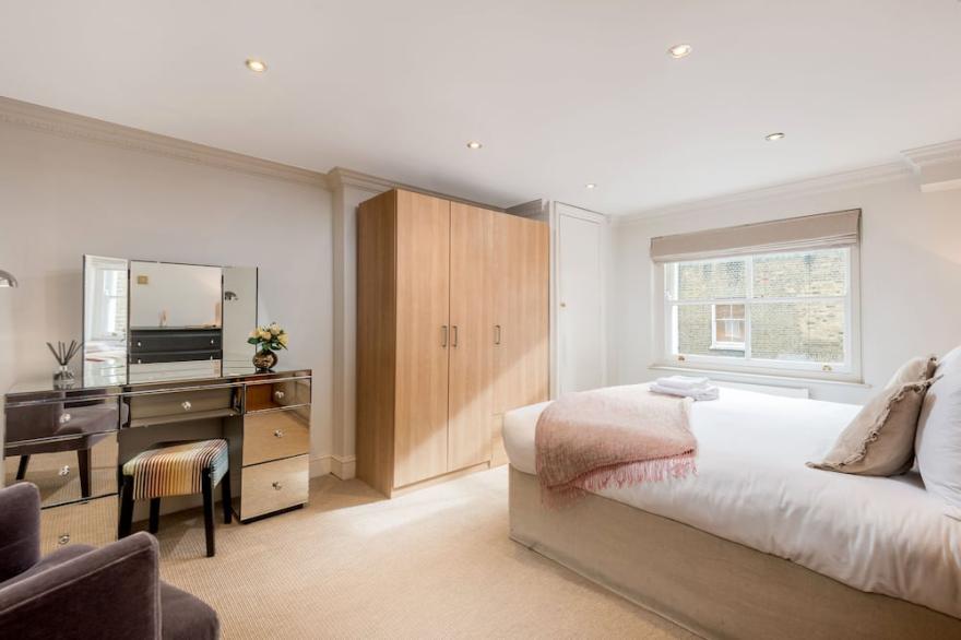 Experience Serenity and Comfort in Our Cozy, Spacious, Quiet and Bright Flat.