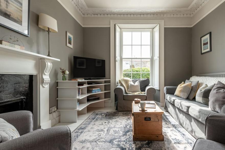 Shearwater Cottage - Three Bedroom House, Sleeps 6