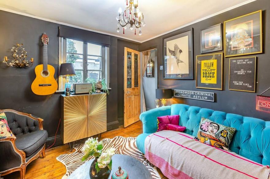 2 bedroom accommodation in Cheltenham