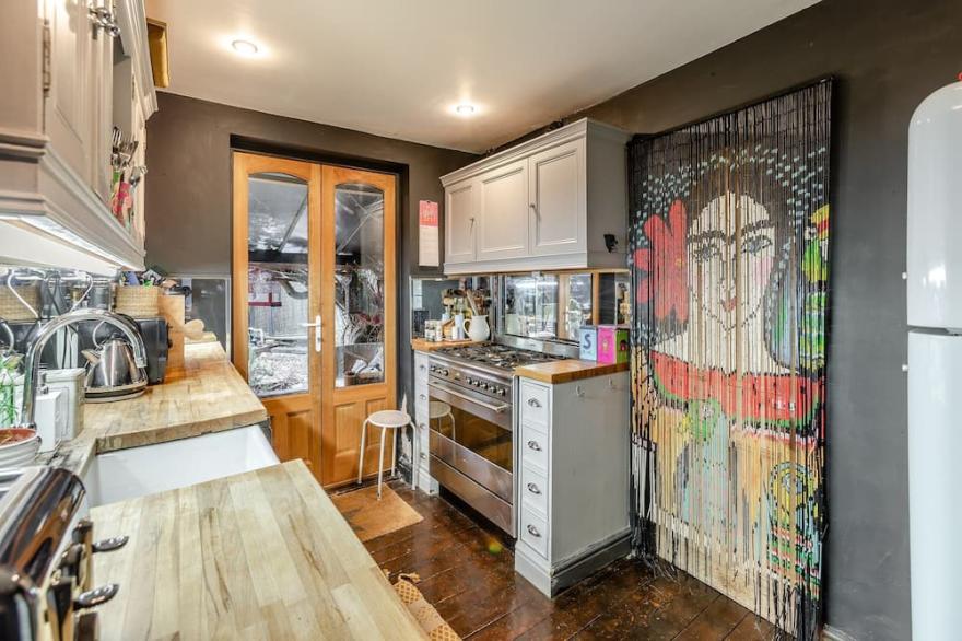 2 bedroom accommodation in Cheltenham