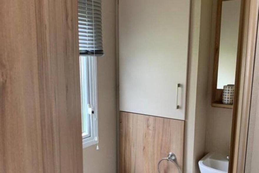 Newquay Bay Porth Caravan - 6 berth