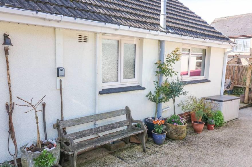 ROGUES ROOST, pet friendly, with a garden in Kingsbridge