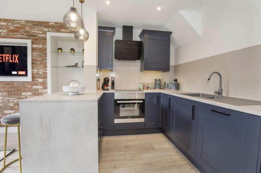 Bishopthorpe Road Luxury Apartments, sleeps 12