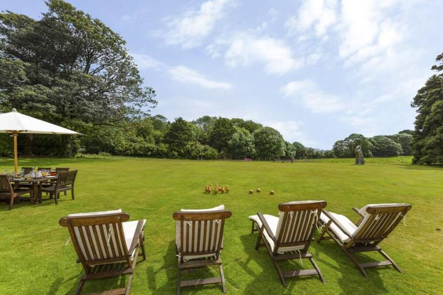 Gardens by the Sea - Eight Bedroom Villa, Sleeps 15