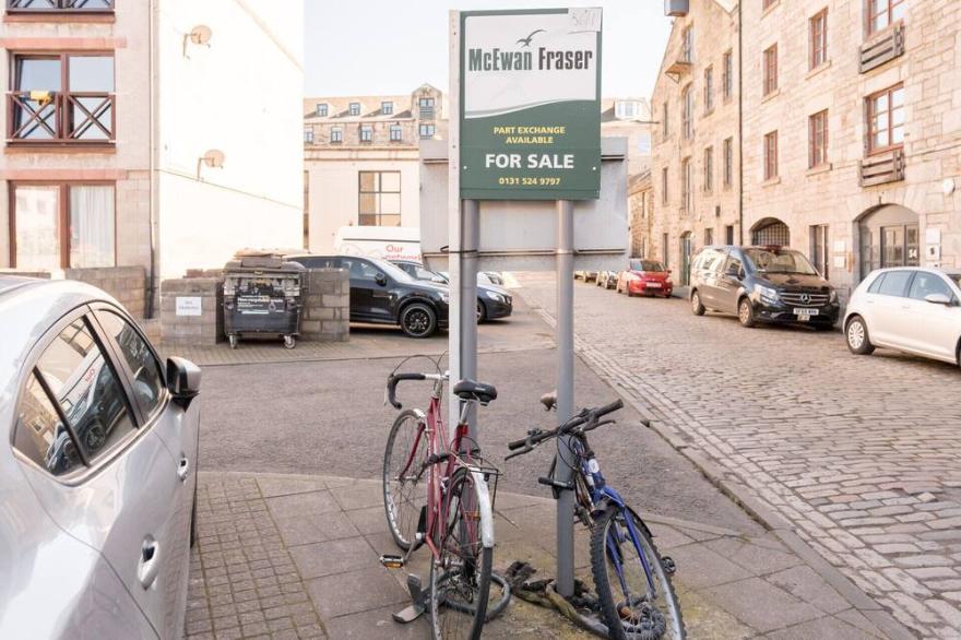 Homely and Central 2BD Flat - Leith