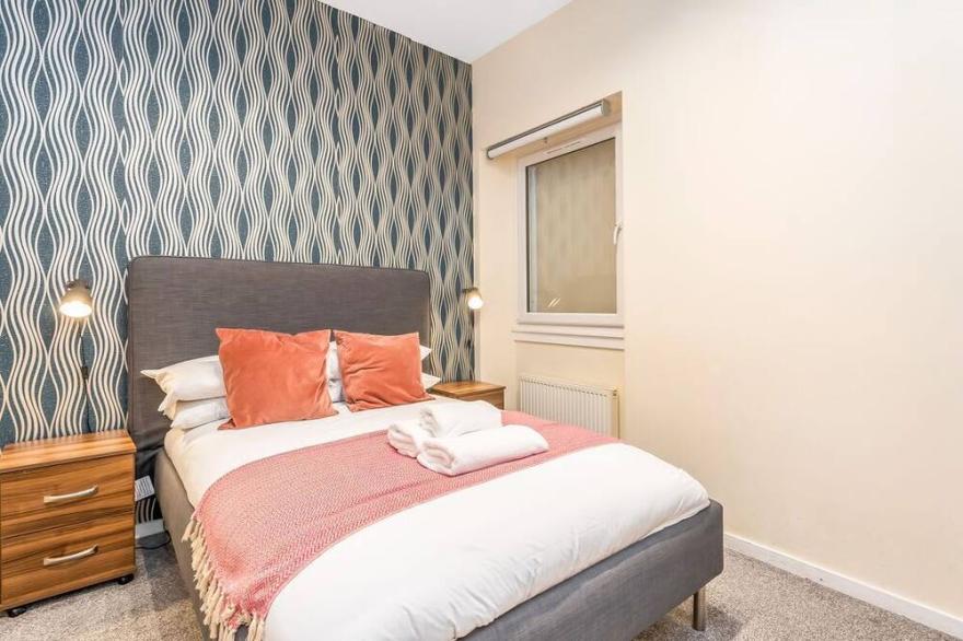 Spacious 2BR-2BA - Grassmarket - Free Parking