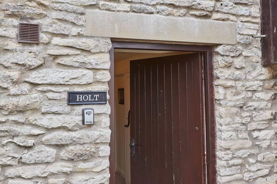 Host & Stay | Holt Cottage