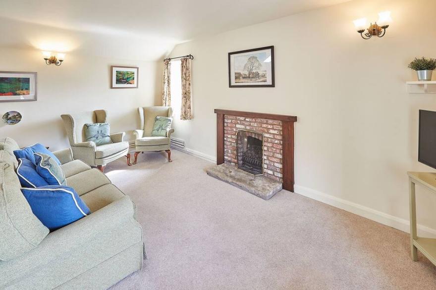 Host & Stay | Holt Cottage