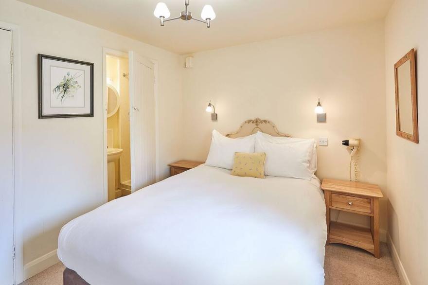 Host & Stay | Holt Cottage