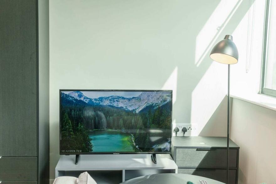 Modern Manchester Studio Near Old Trafford