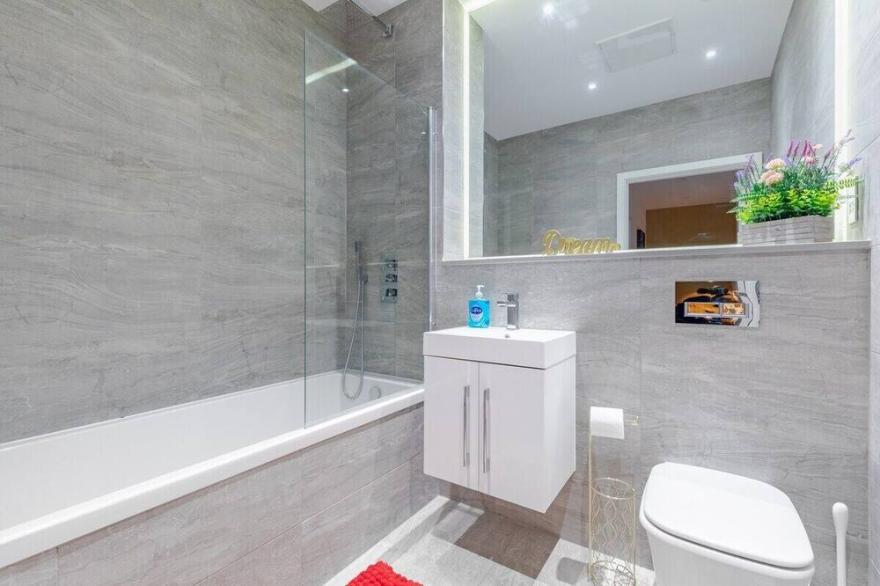 Brand New|Modern Luxury|Gorgeous city view|WI-FI