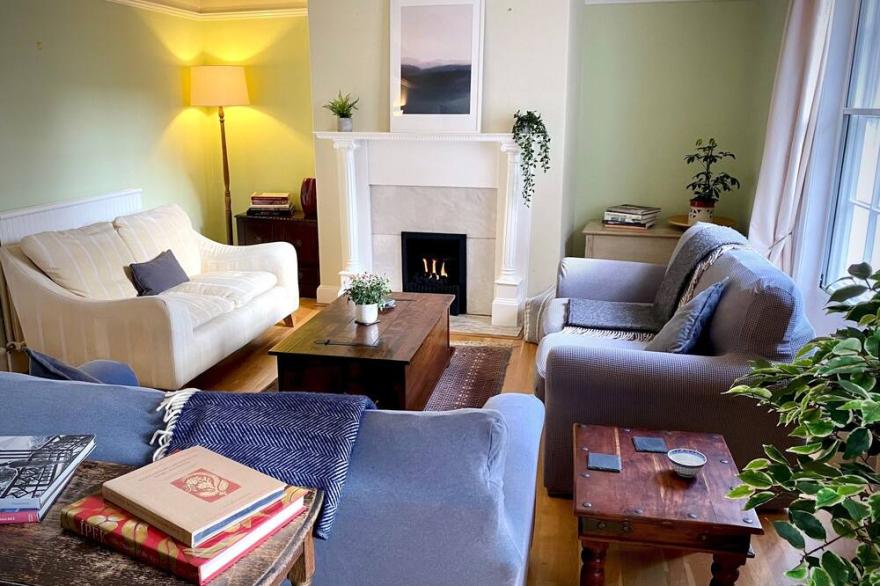 Pass the Keys | Superbly Located Handsome Georgian Townhouse