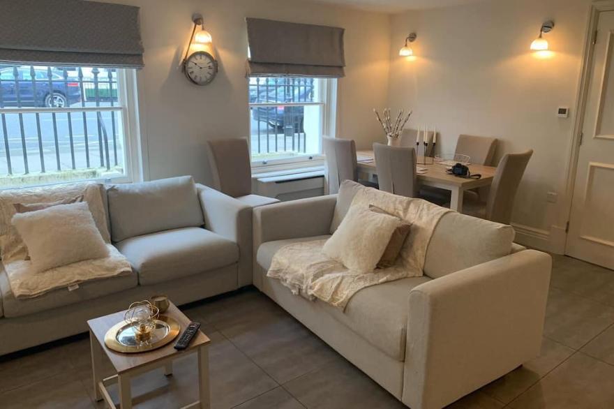 Hyde Park 4 Bedroom Villa